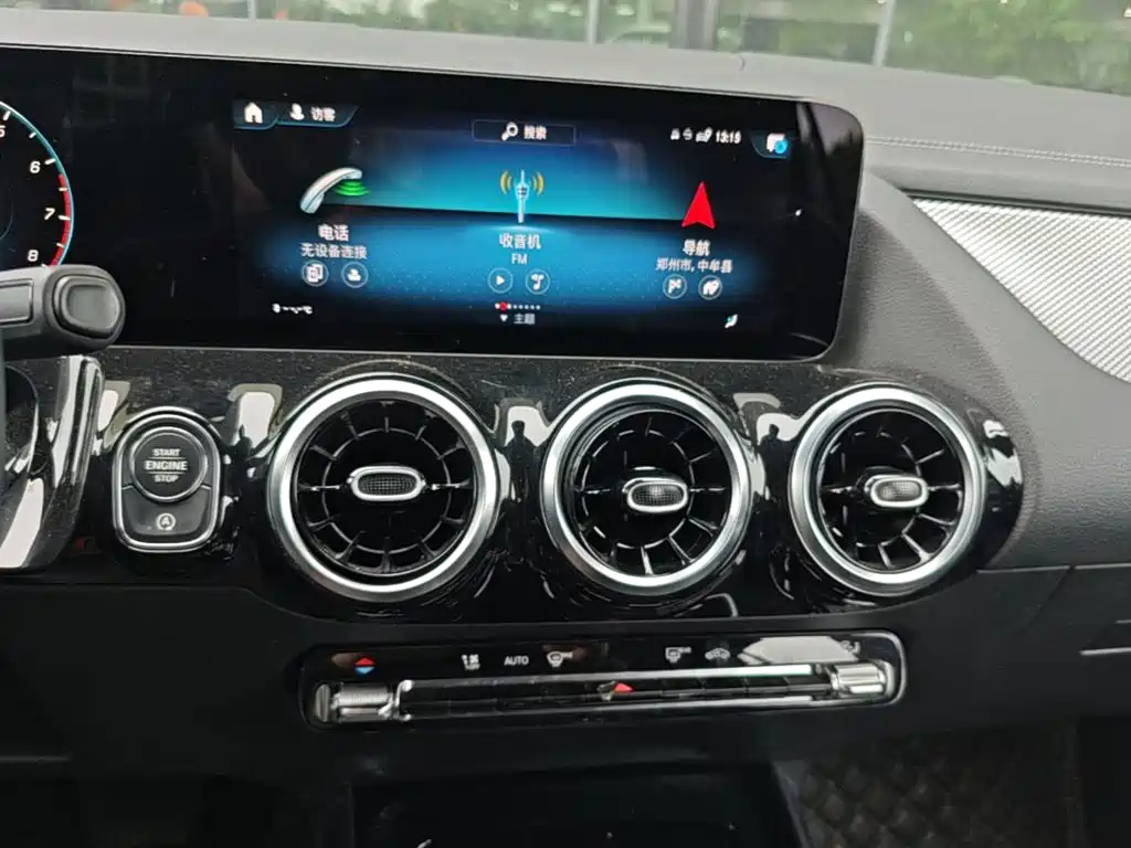 Mercedes-Benz GLA — фото 13