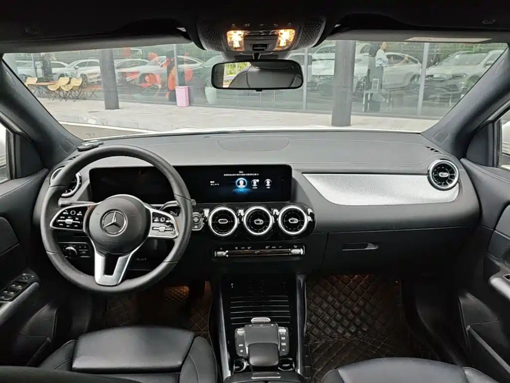 Mercedes-Benz GLA — фото 10