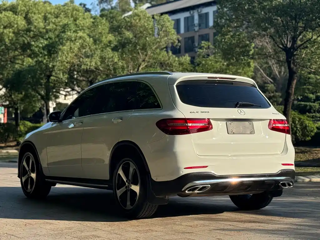 Mercedes-Benz GLC — фото 6