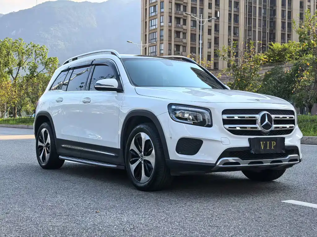 Mercedes-Benz GLB — фото 3