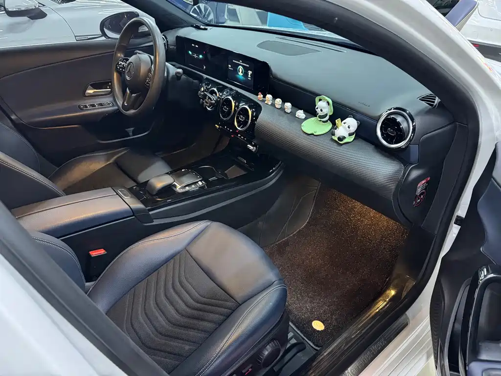 Mercedes-Benz A-Class — фото 14