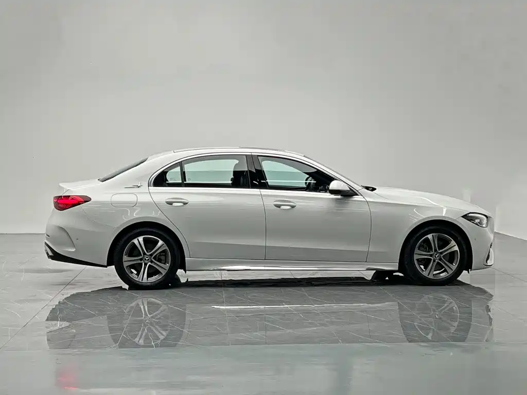 Mercedes-Benz C-Class — фото 7