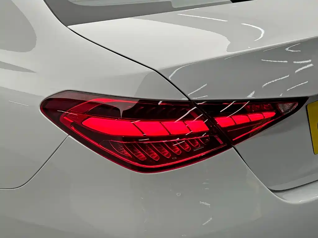 Mercedes-Benz C-Class — фото 10