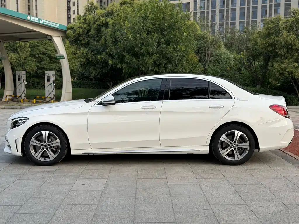 Mercedes-Benz C-Class — фото 4