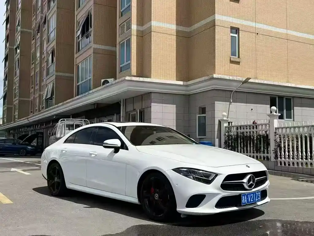 Mercedes-Benz CLS — фото 3