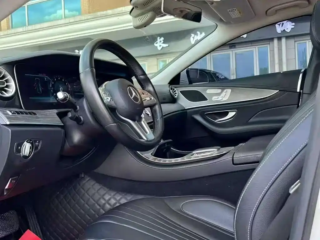Mercedes-Benz CLS — фото 4