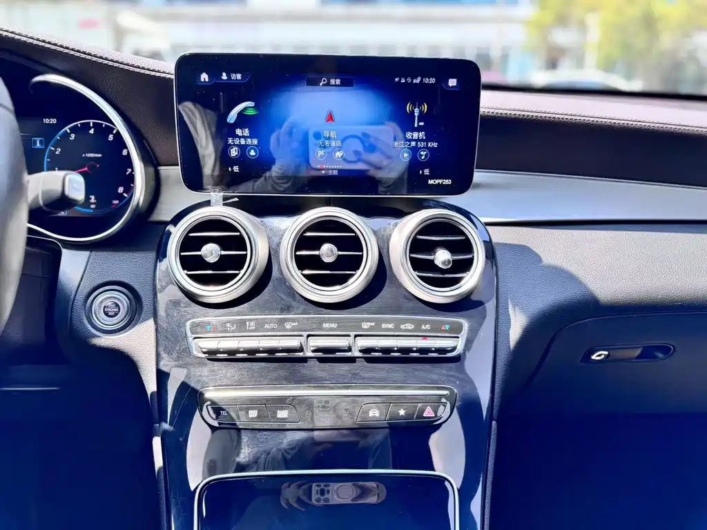 Mercedes-Benz GLC — фото 14