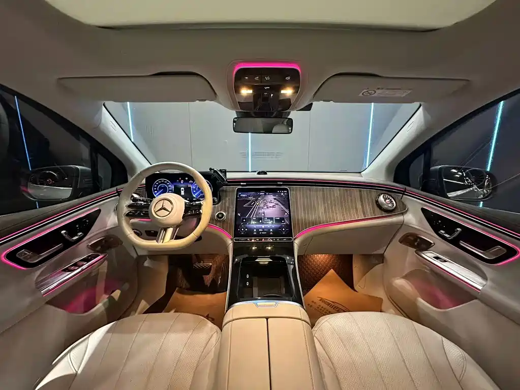 Mercedes-Benz EQE SUV — фото 9