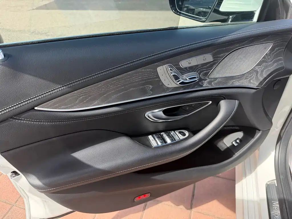 Mercedes-Benz CLS — фото 4
