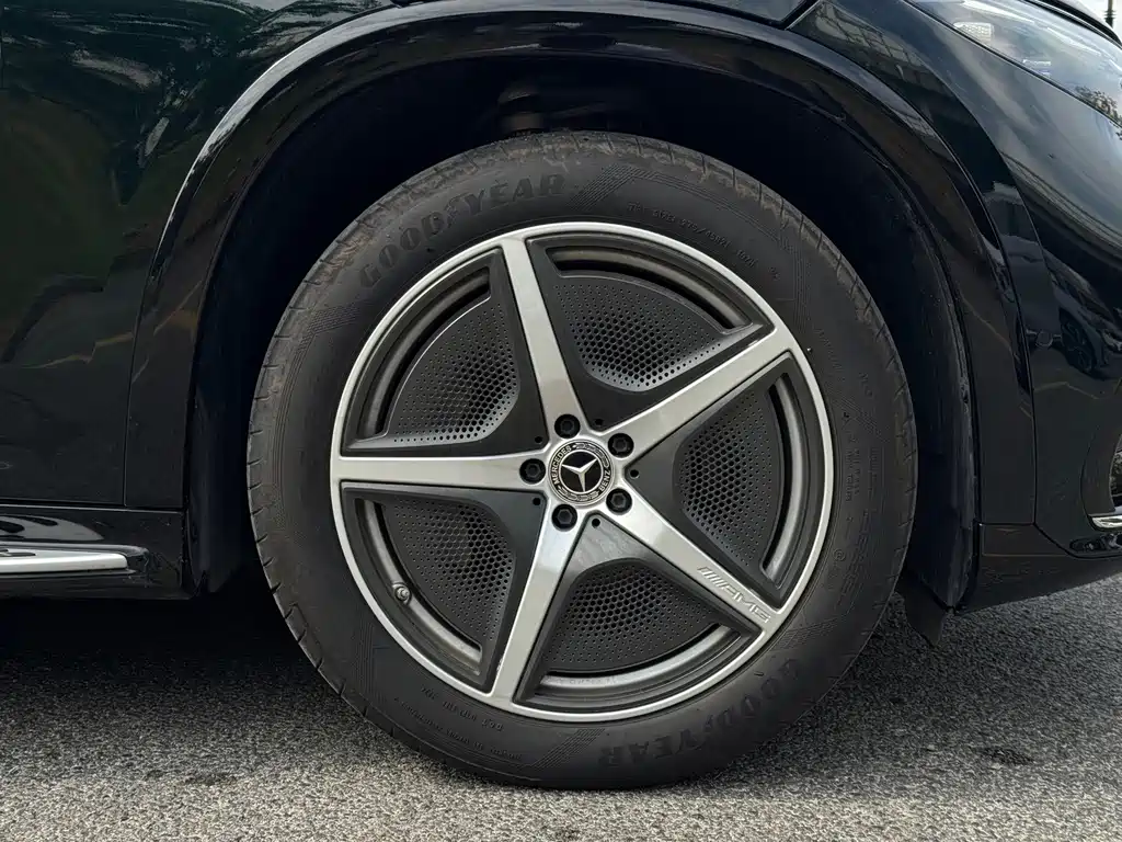 Mercedes-Benz EQS SUV — фото 7