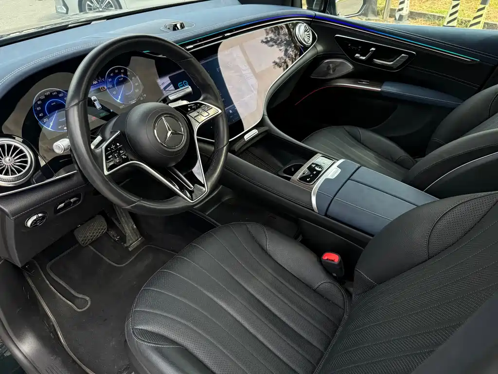 Mercedes-Benz EQS SUV — фото 9