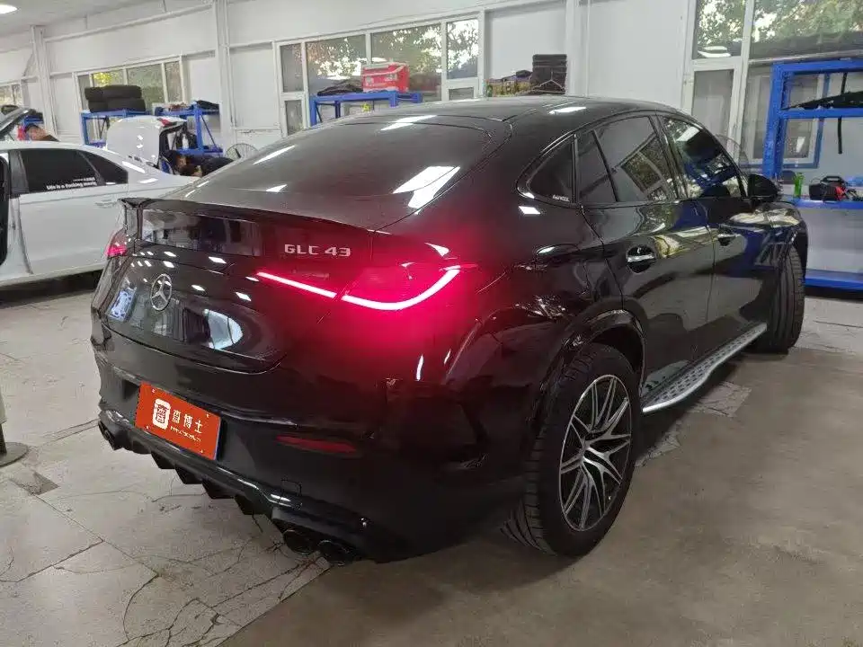 Mercedes-Benz GLC Coupe AMG — фото 9