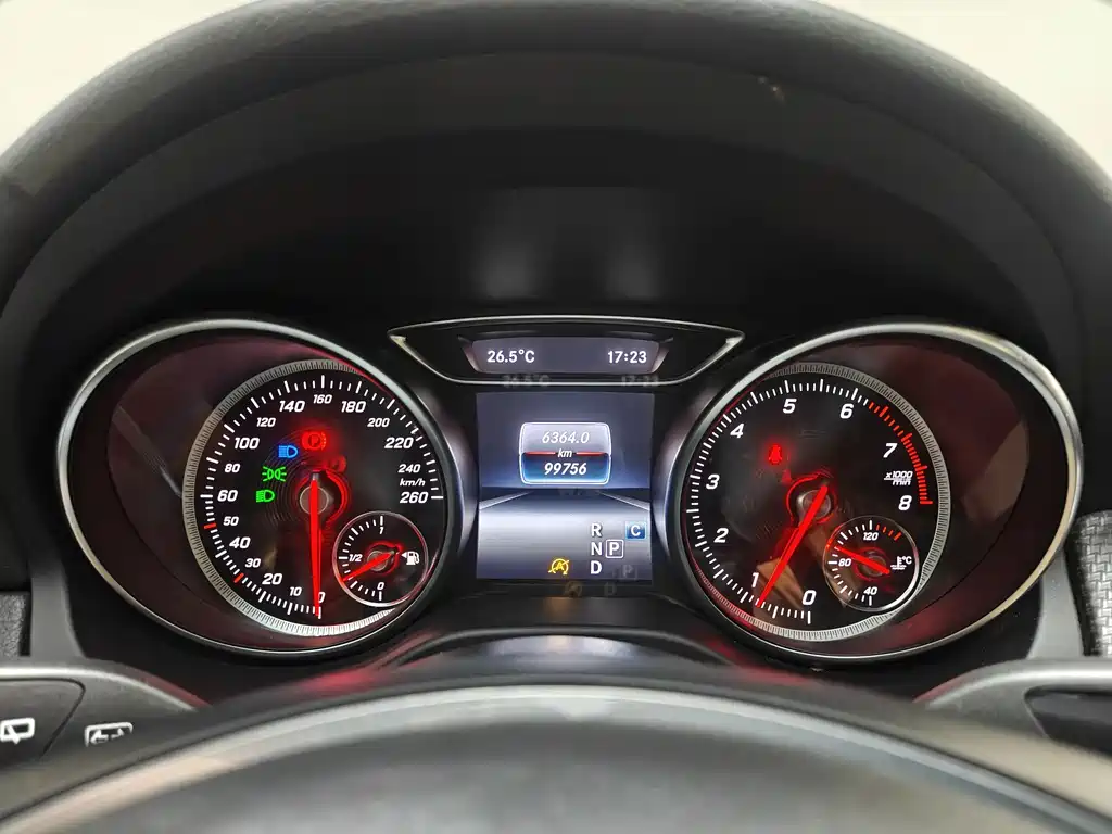 Mercedes-Benz GLA — фото 9