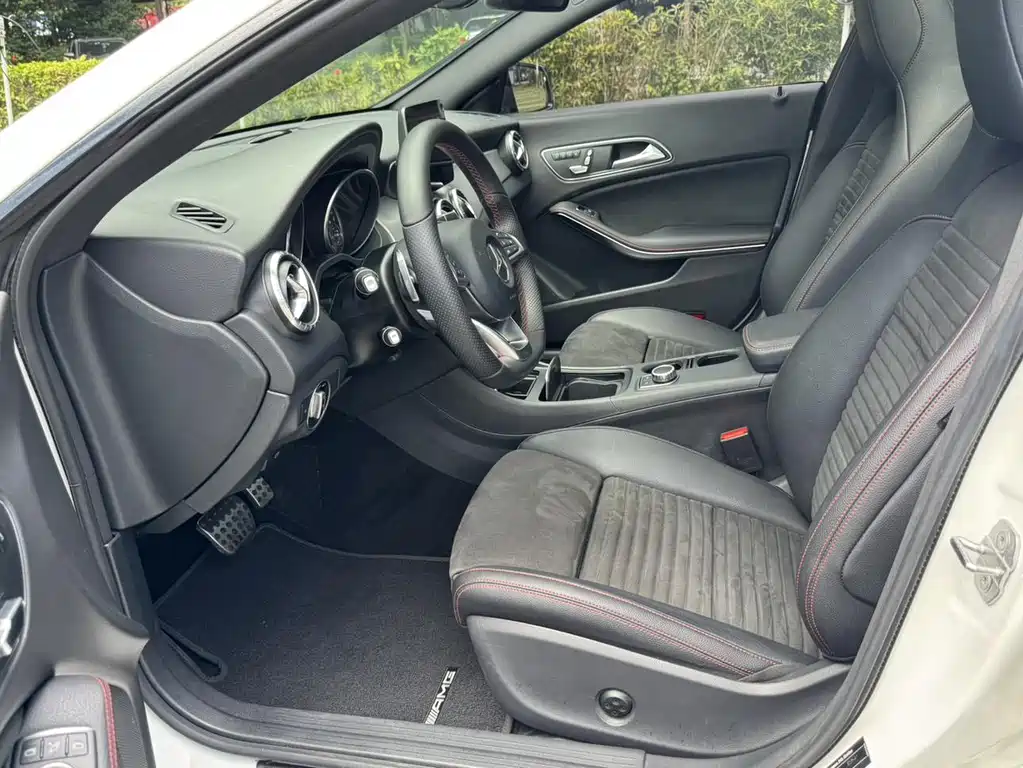 Mercedes-Benz CLA (Import) — фото 4