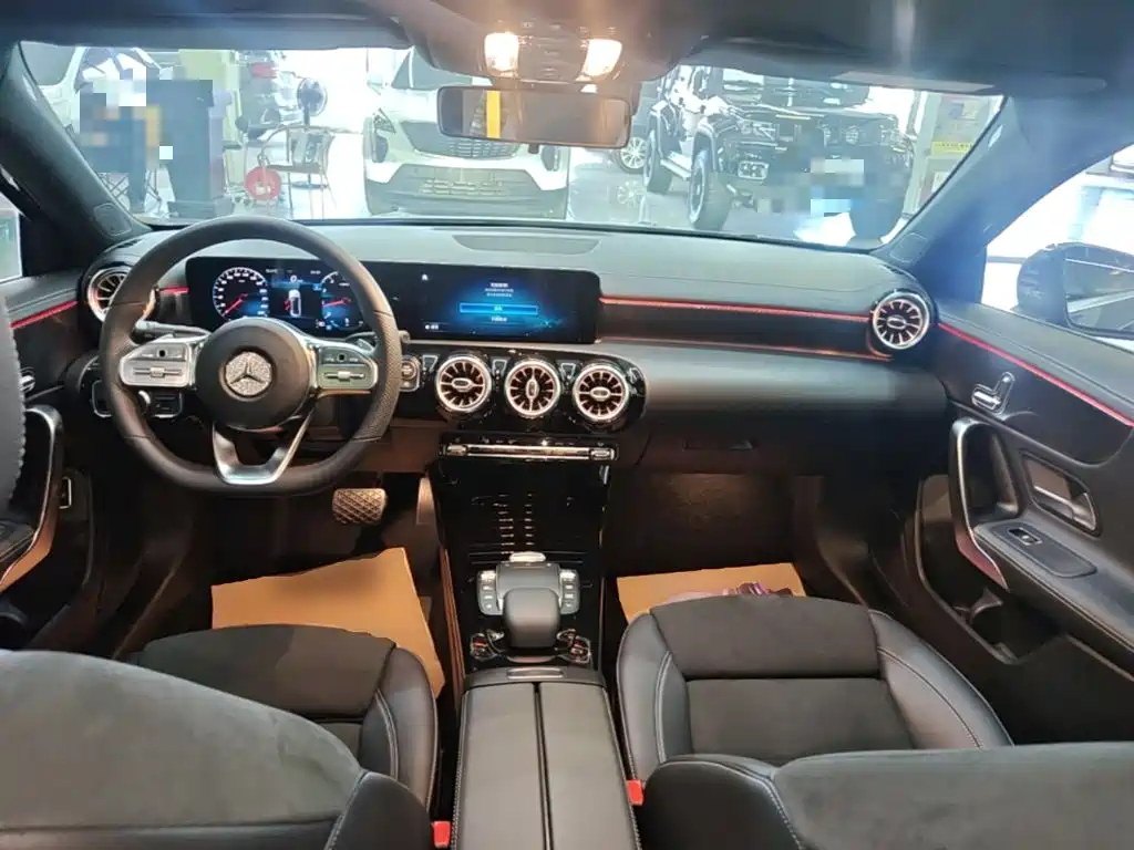 Mercedes-Benz A-Class — фото 10