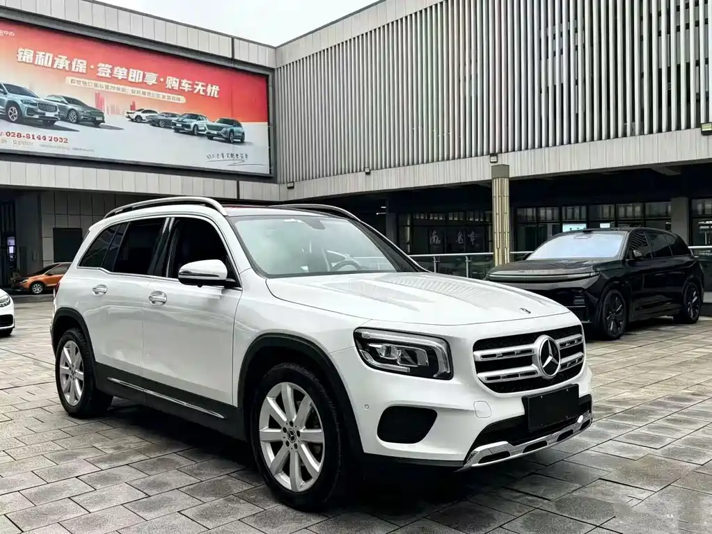 Mercedes-Benz GLB — фото 3