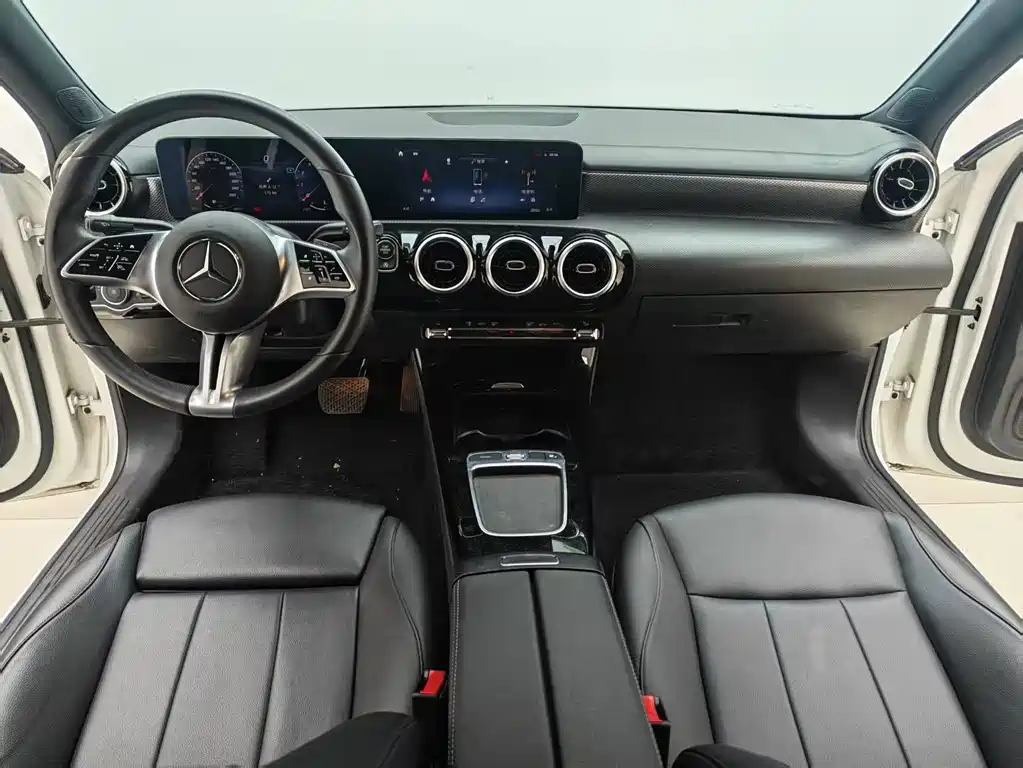 Mercedes-Benz A-Class — фото 8