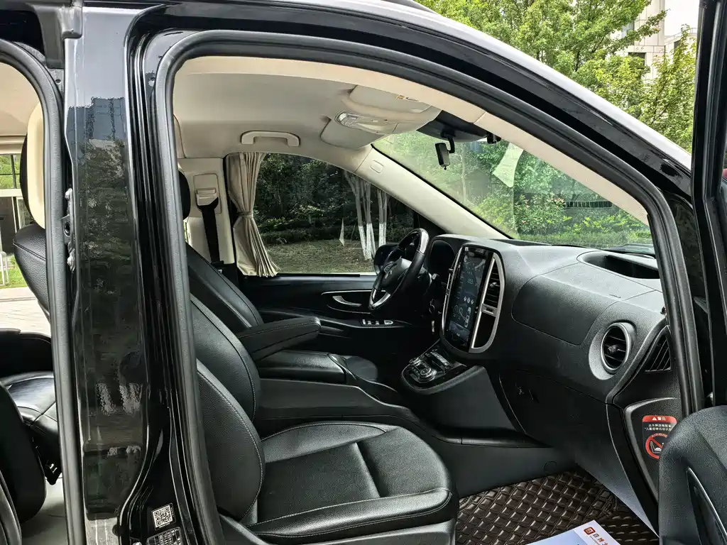 Mercedes-Benz Vito — фото 17