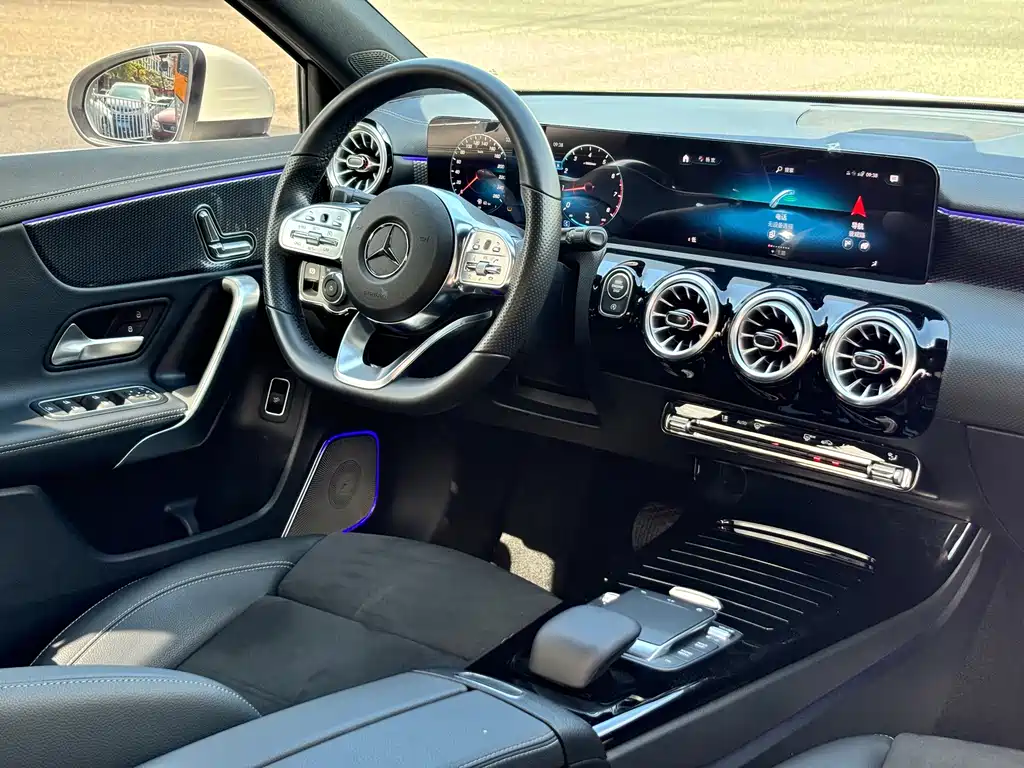 Mercedes-Benz A-Class — фото 10