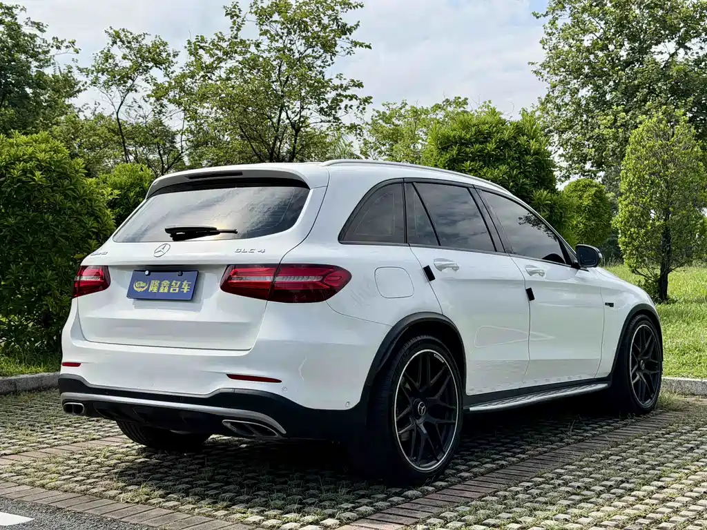 Mercedes-Benz GLC AMG — фото 22