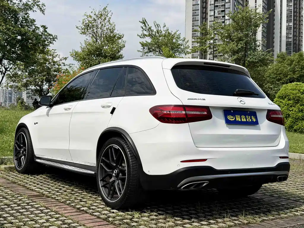 Mercedes-Benz GLC AMG — фото 24