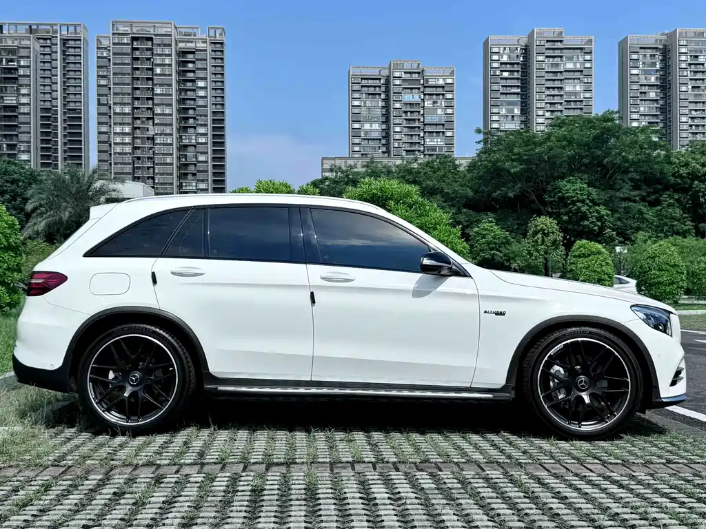 Mercedes-Benz GLC AMG — фото 6