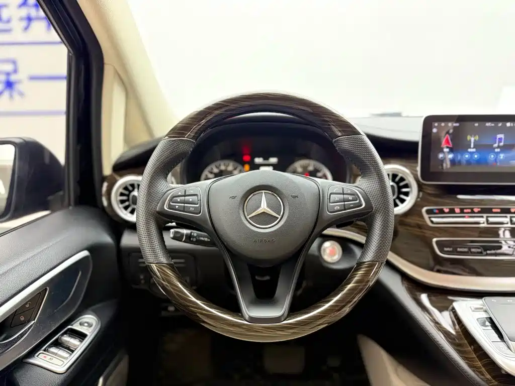 Mercedes-Benz Vito — фото 10