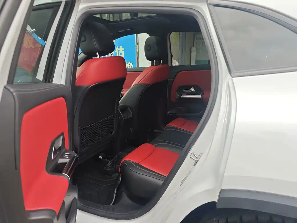 Mercedes-Benz GLA AMG — фото 7