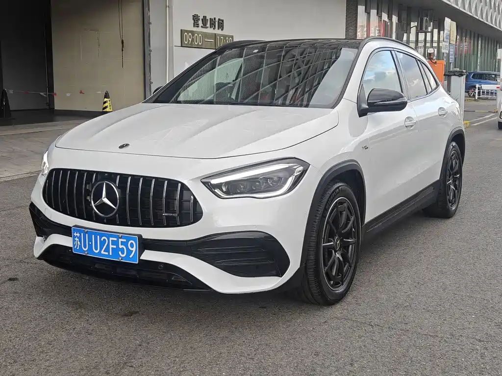 Mercedes-Benz GLA AMG