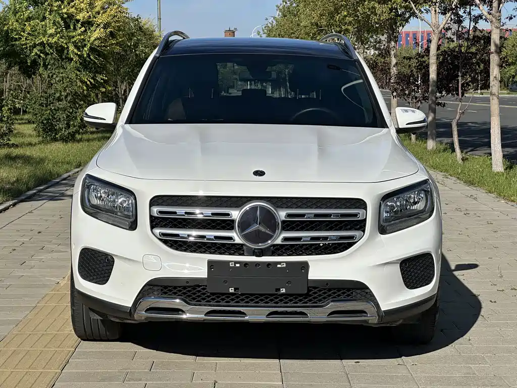 Mercedes-Benz GLB — фото 3