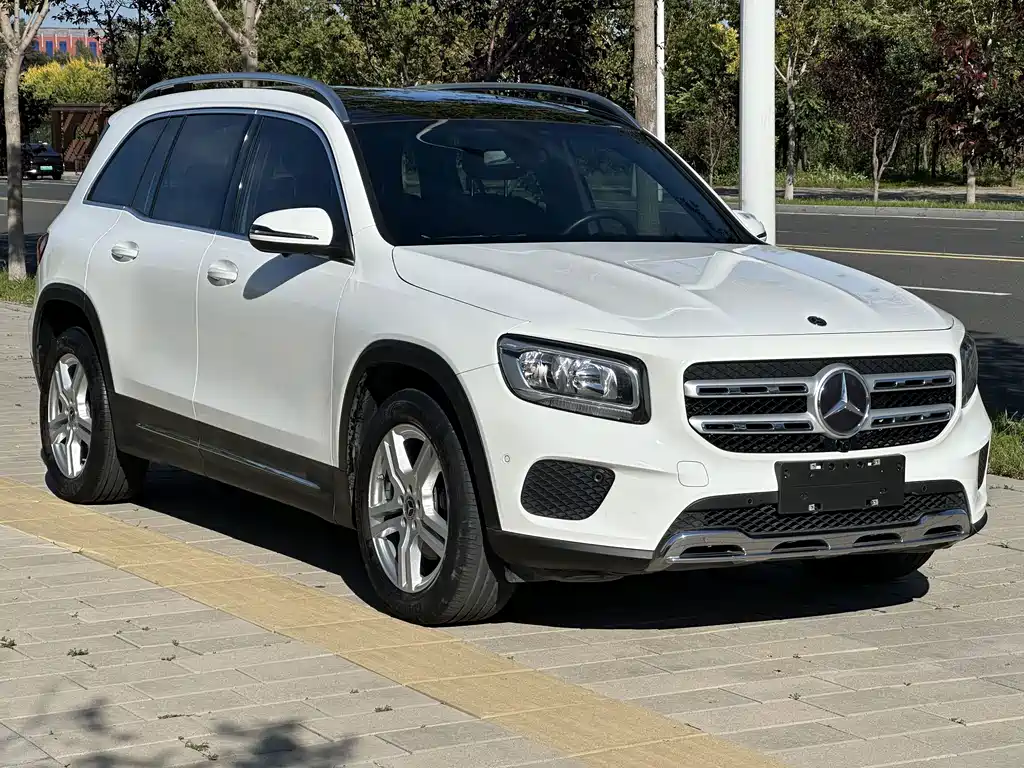 Mercedes-Benz GLB — фото 4