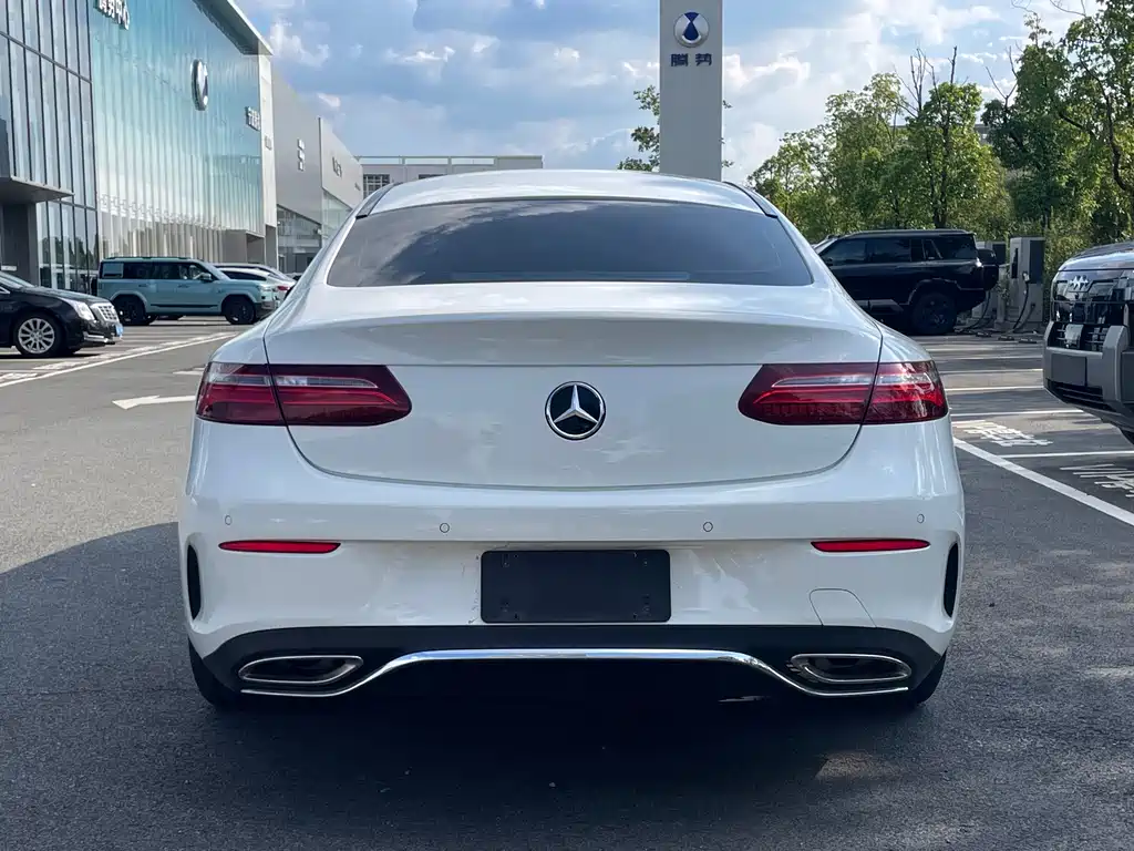 Mercedes-Benz E-Class (Import) — фото 5