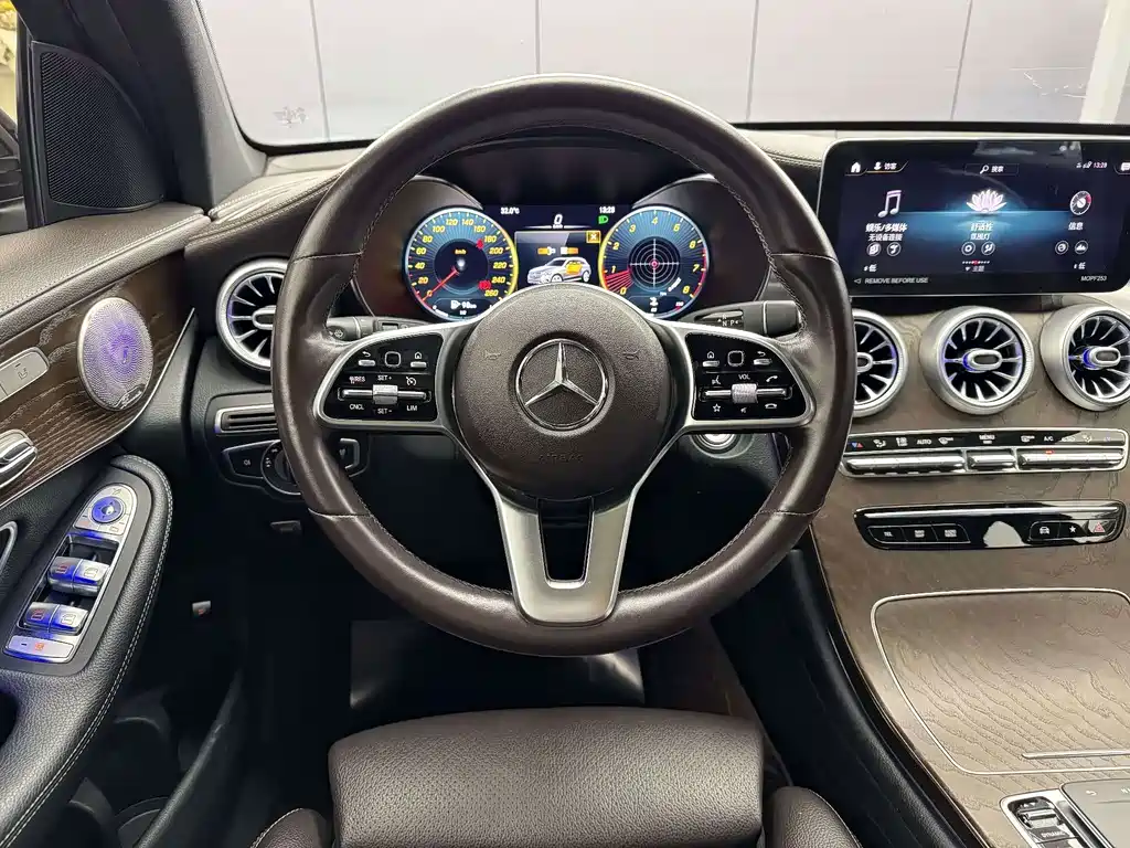 Mercedes-Benz GLC — фото 11