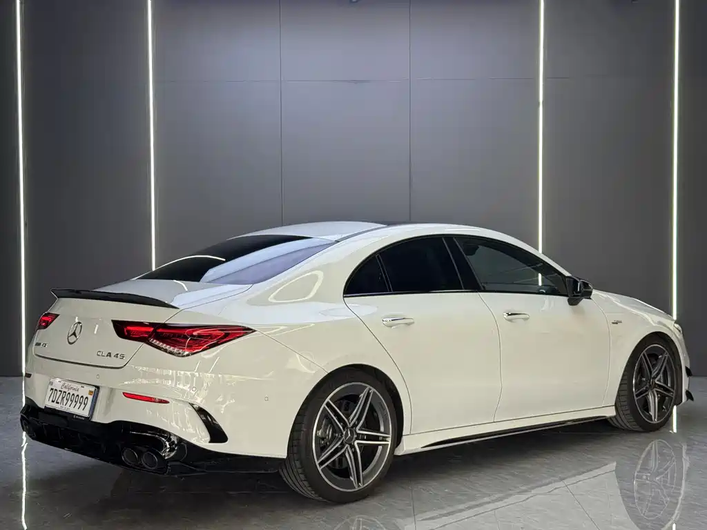 Mercedes-Benz CLA AMG — фото 8