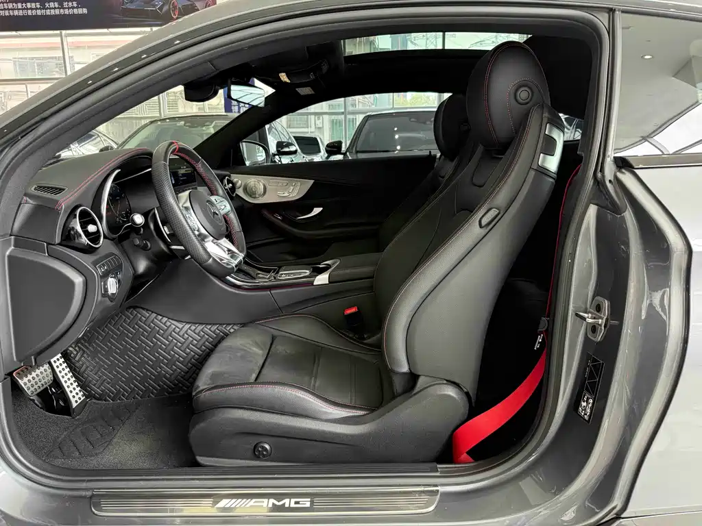 Mercedes-Benz C-Class AMG — фото 6