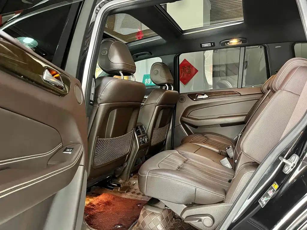 Mercedes-Benz GLS — фото 6