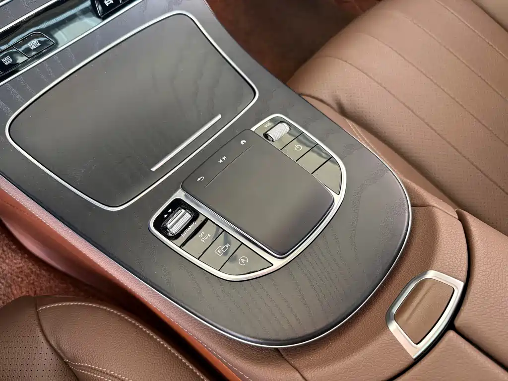 Mercedes-Benz E-Class (Import) — фото 18