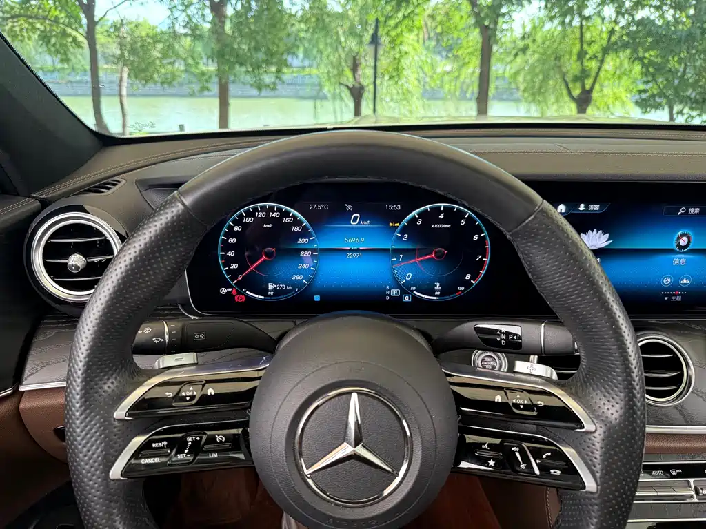 Mercedes-Benz E-Class (Import) — фото 19