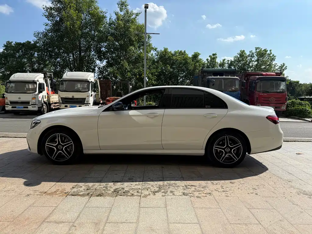Mercedes-Benz E-Class (Import) — фото 4