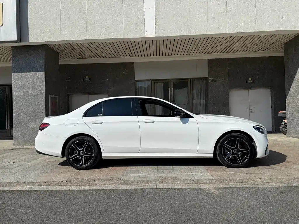 Mercedes-Benz E-Class (Import) — фото 5