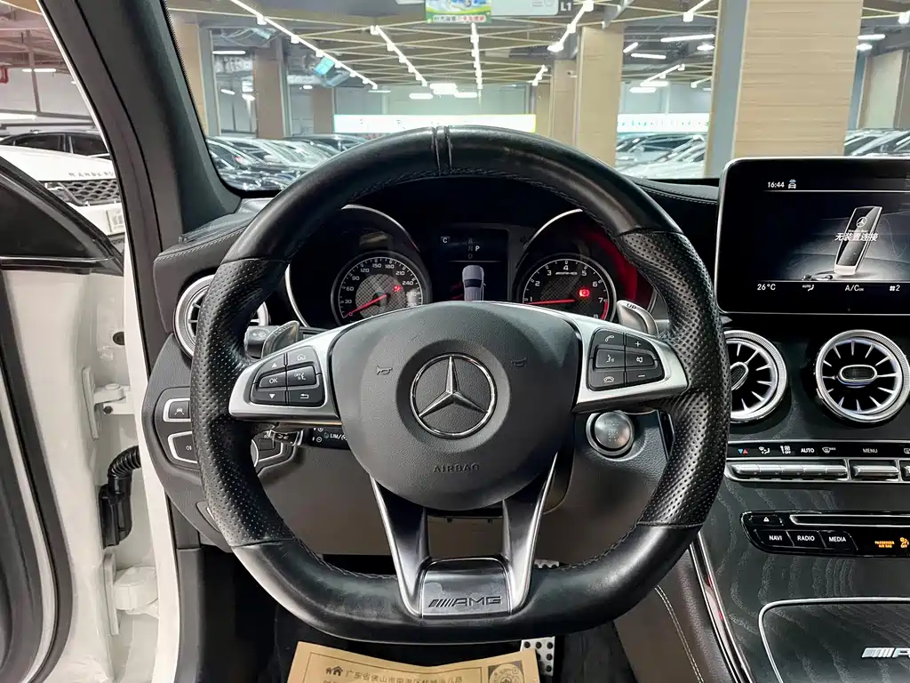 Mercedes-Benz GLC AMG — фото 15
