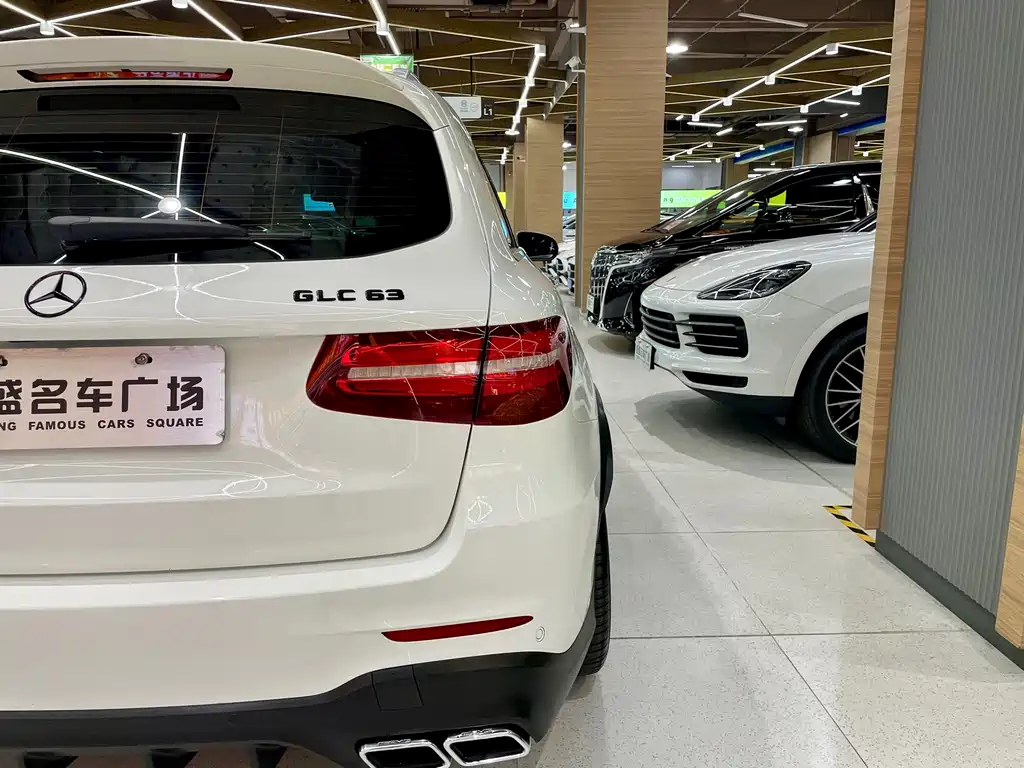 Mercedes-Benz GLC AMG — фото 7