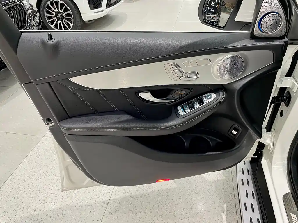 Mercedes-Benz GLC AMG — фото 10