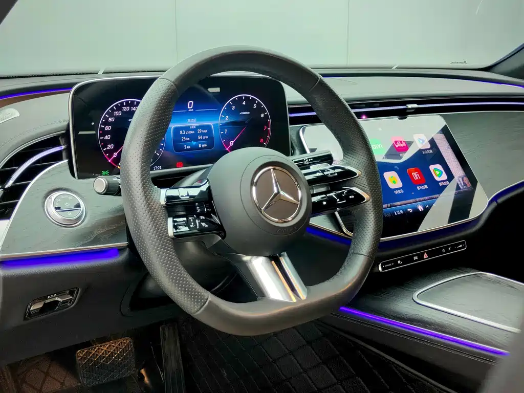 Mercedes-Benz E-Class — фото 10