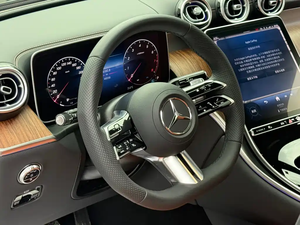 Mercedes-Benz GLC — фото 15