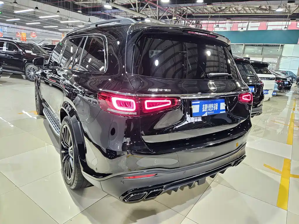 Mercedes-Benz GLS AMG — фото 5