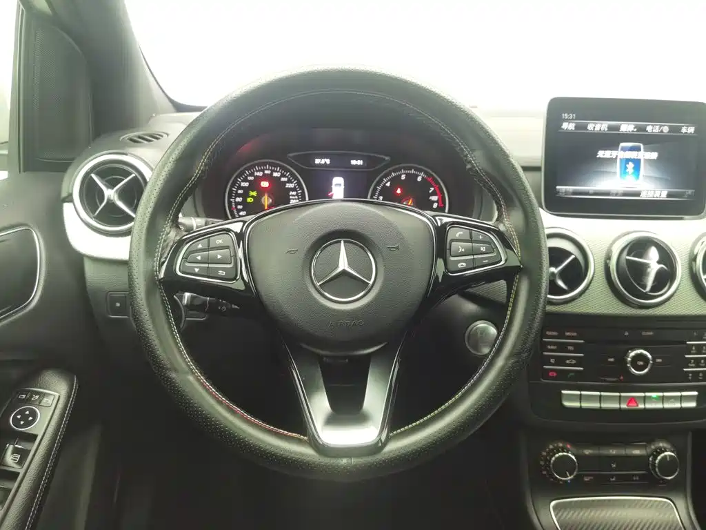 Mercedes-Benz B-Class — фото 11