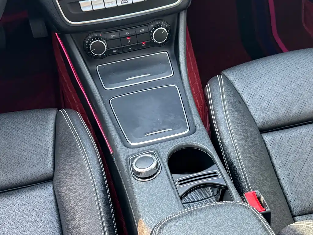 Mercedes-Benz GLA — фото 14