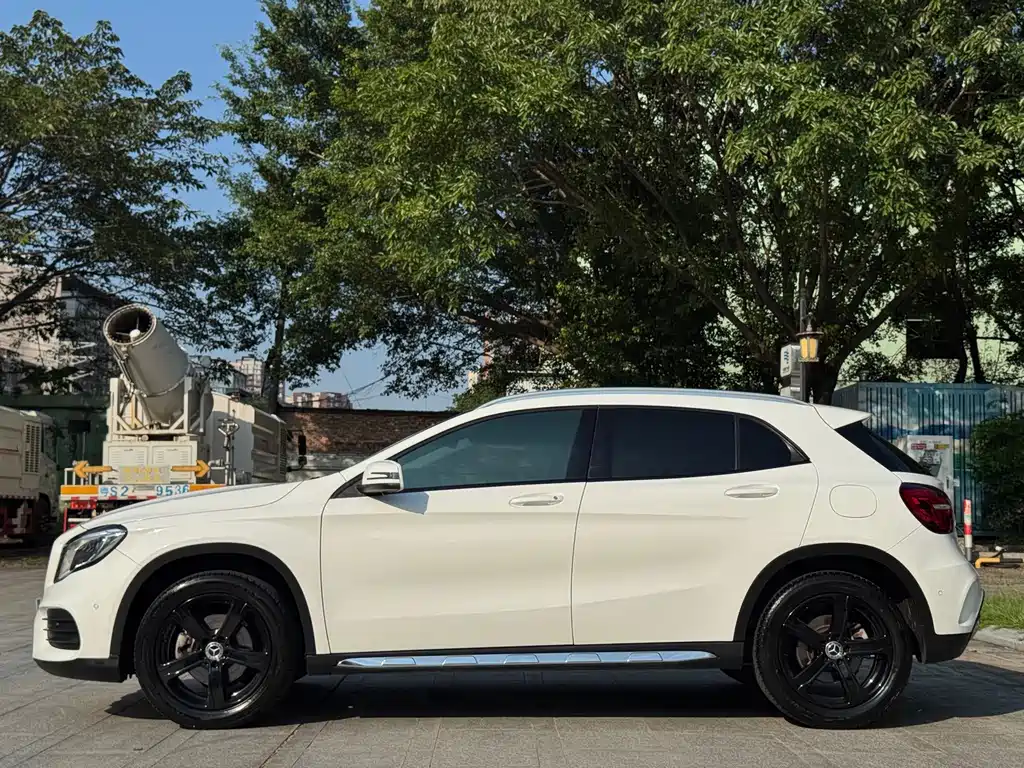 Mercedes-Benz GLA — фото 5