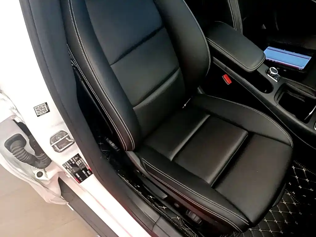 Mercedes-Benz GLA — фото 25